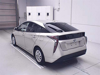 TOYOTA PRIUS 2018