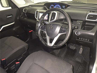 MITSUBISHI DELICA D2 2017