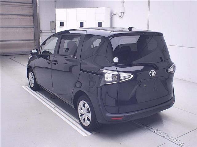 TOYOTA SIENTA 2021