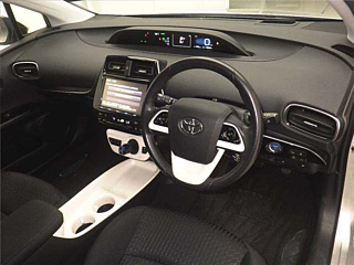 TOYOTA PRIUS 2017