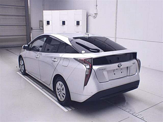 TOYOTA PRIUS 2017