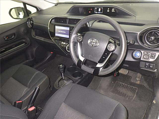 TOYOTA AQUA 2020