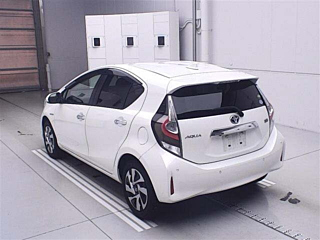 TOYOTA AQUA 2020