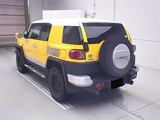 TOYOTA FJ CRUISER 2011