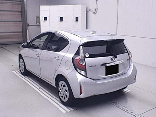 TOYOTA AQUA 2019