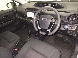 TOYOTA AQUA 2019