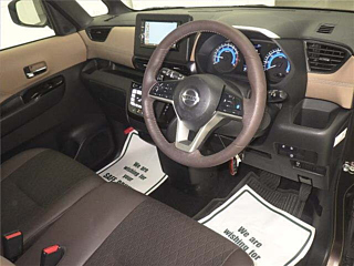 NISSAN ROOX 2022