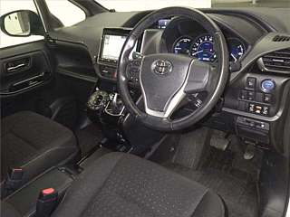 TOYOTA NOAH 2017