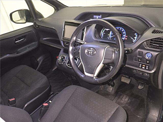 TOYOTA VOXY 2014