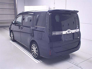 TOYOTA VOXY 2014