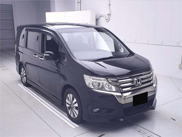 HONDA STEP WAGON 2014