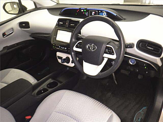 TOYOTA PRIUS 2016