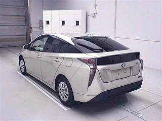 TOYOTA PRIUS 2016