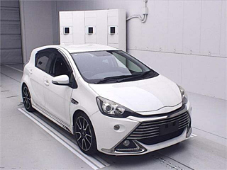 TOYOTA AQUA 2014