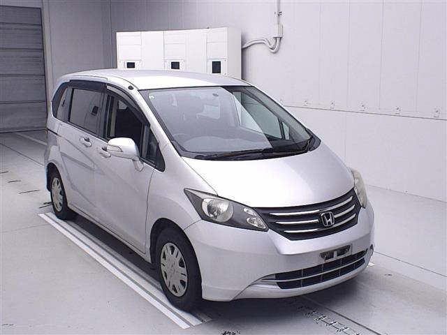HONDA FREED 2008