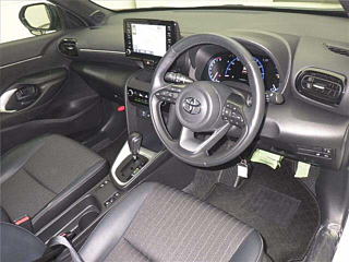 TOYOTA YARIS CROSS 2023