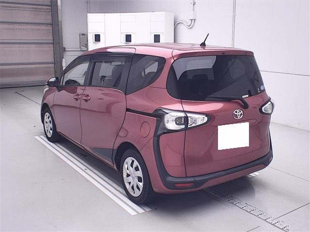 TOYOTA SIENTA 2018