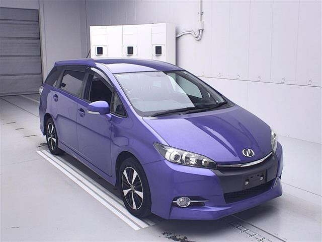 TOYOTA WISH 2012