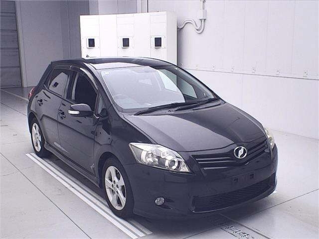 TOYOTA AURIS 2010