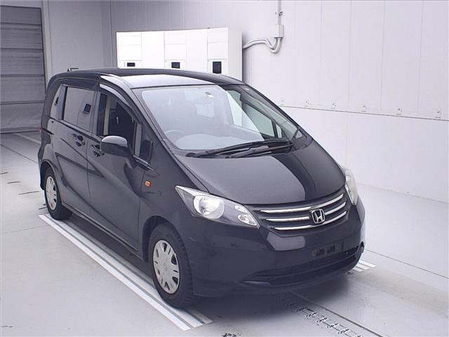 HONDA FREED 2010