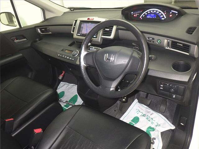 HONDA FREED 2013