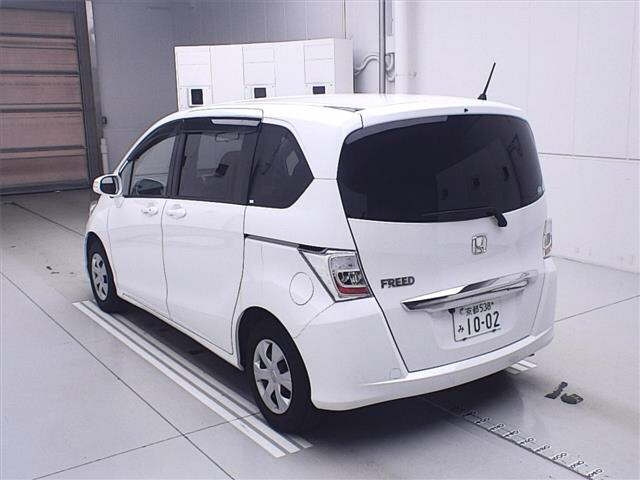 HONDA FREED 2013