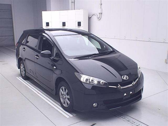 TOYOTA WISH 2011
