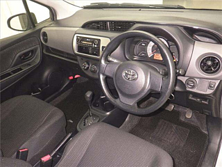 TOYOTA VITZ 2016