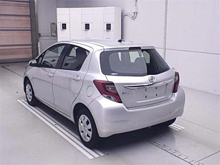 TOYOTA VITZ 2016