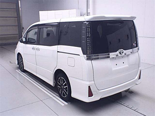 TOYOTA VOXY 2016