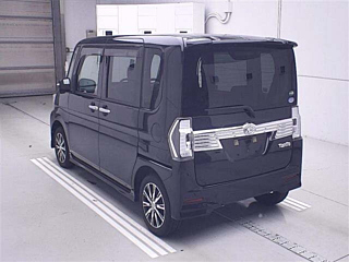 DAIHATSU TANTO 2017