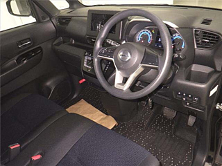 NISSAN ROOX 2021
