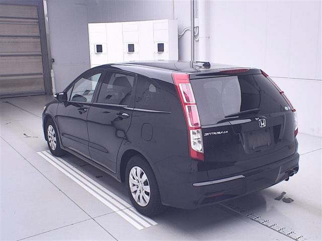 HONDA STREAM 2011