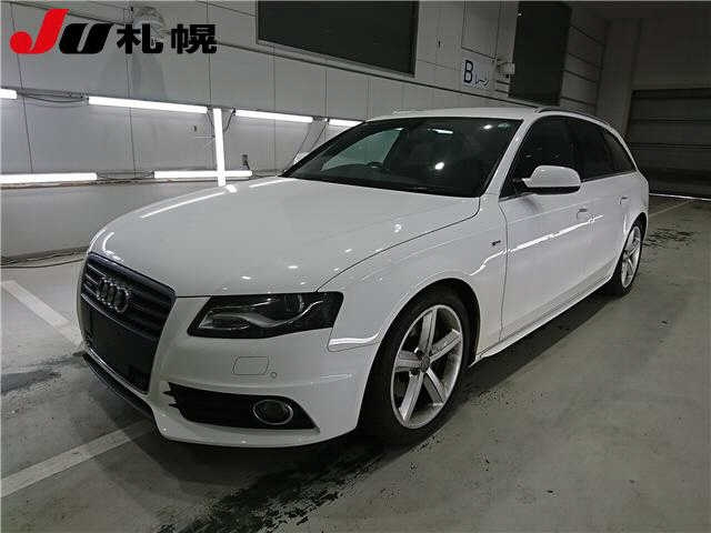 AUDI A4 2011