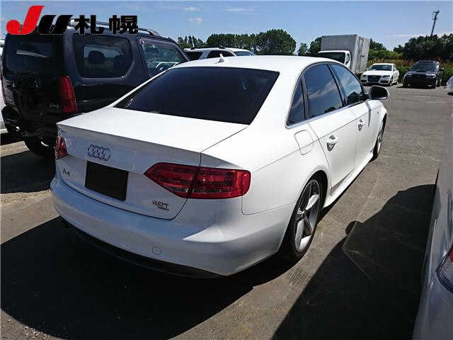 AUDI A4 2009