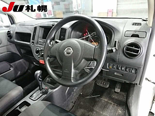 NISSAN AD 2018