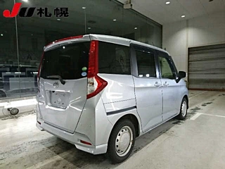 TOYOTA ROOMY 2020