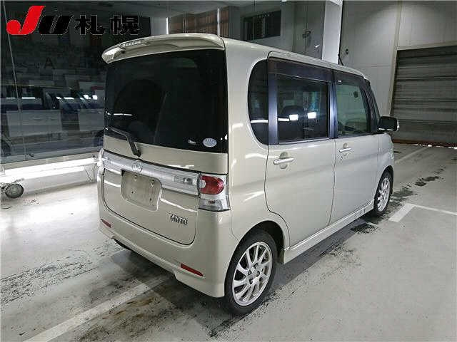 DAIHATSU TANTO 2008