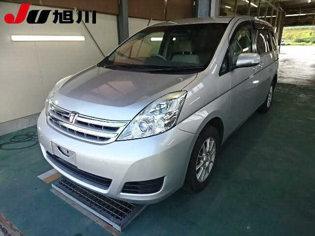 TOYOTA ISIS 2010