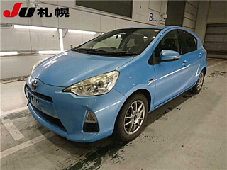 TOYOTA AQUA 2013