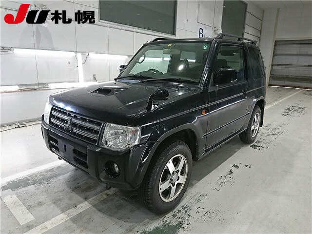 MITSUBISHI PAJERO MINI 2010