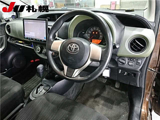 TOYOTA VITZ 2014