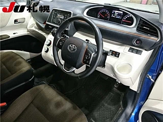 TOYOTA SIENTA 2015