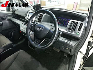 HONDA STEP WAGON 2011