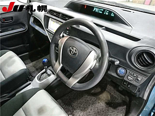 TOYOTA AQUA 2013