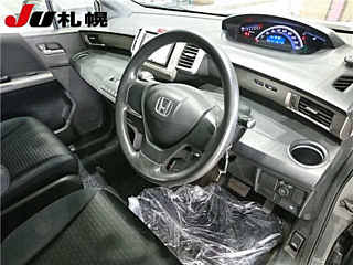 HONDA FREED 2010