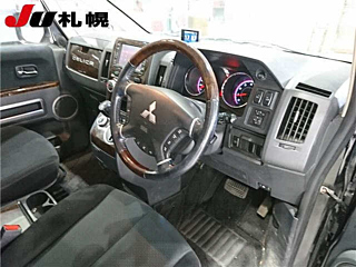 MITSUBISHI DELICA D5 2008