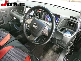 HONDA LIFE 2011