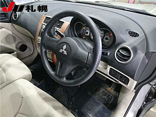 MITSUBISHI COLT 2010