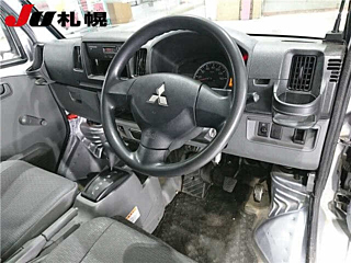 MITSUBISHI MINICAB VAN 2013